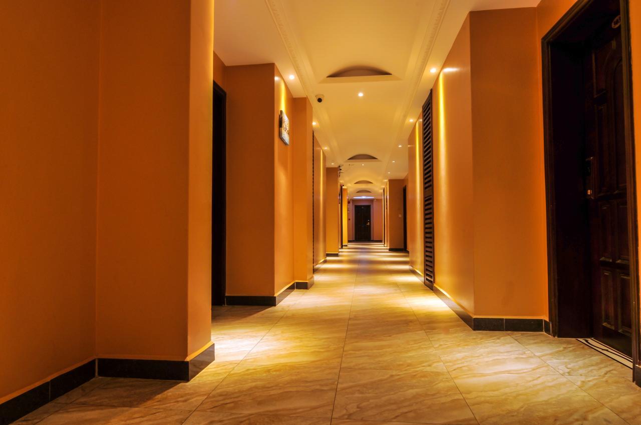 Russell Hotel Кампала Экстерьер фото